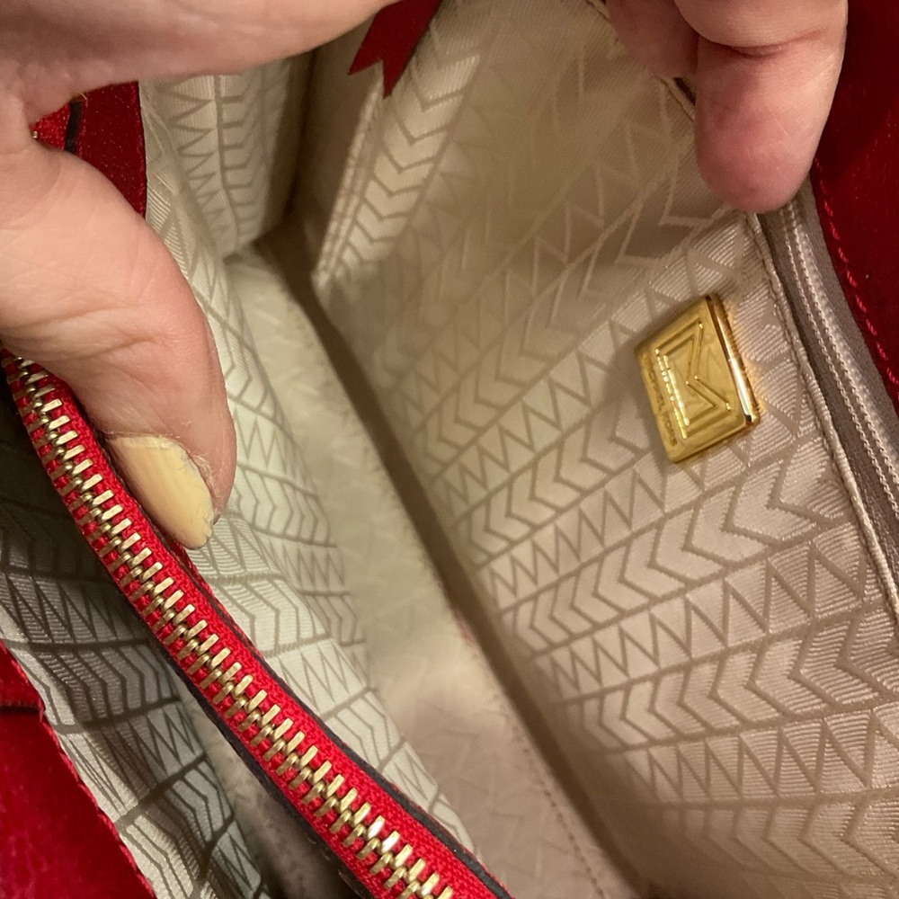 Michael Kors red pebbled leather purse, Excellent Condition - Picture 9 of 16